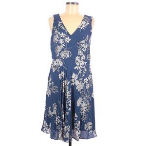 Banana Republic Blue Floral V Neck Knee Length Pleated Sleeveless Dress V Back